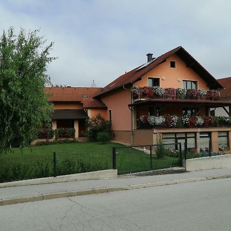 Apartment Pavlesic Слуни Екстериор снимка